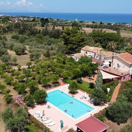 Il Casale Il Sole E La Margherita Campofelice Di Roccella Dış mekan fotoğraf