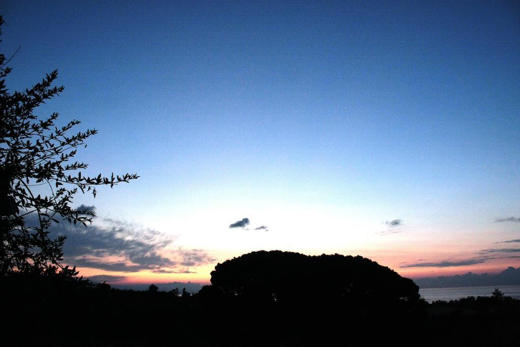 Il Casale Il Sole E La Margherita Campofelice Di Roccella Dış mekan fotoğraf