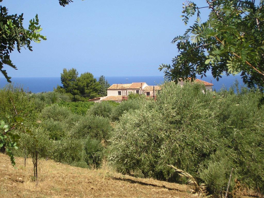 Il Casale Il Sole E La Margherita Campofelice Di Roccella Dış mekan fotoğraf